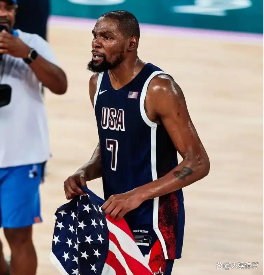 包含集结日全明星赛传出新动向，迈阿密热火豪取连胜，管理层表态——悬念犹存，球队文化再被提及的词条-欧博注册